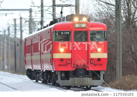 Muroran Main Line, Tojohama, JR Hokkaido, 711 series, S-105 train (Sapporo) Muroran Main Line, Tojohama, JR Hokkaido, 711 series, S-105 train (Sapporo) 117550105