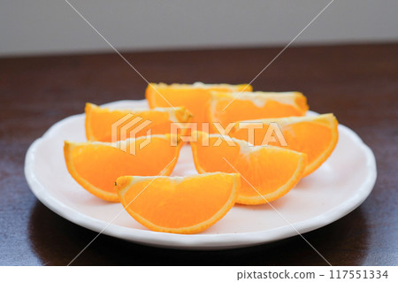 Cut Navel Orange Cut Navel Orange 117551334