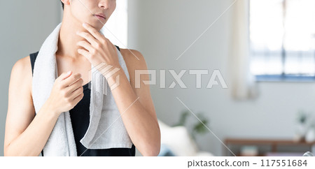 關心自己皮膚的年輕人 117551684