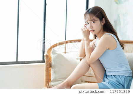 年輕女性身體護理美容形象 117551839
