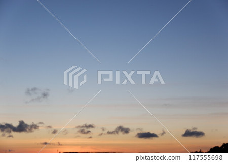Beautiful sunset sky Beautiful sunset sky 117555698