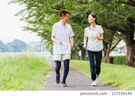 做跑步的資深夫婦 117556140