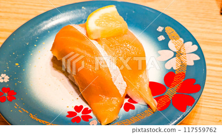 Salmon's grilled sushi 117559762