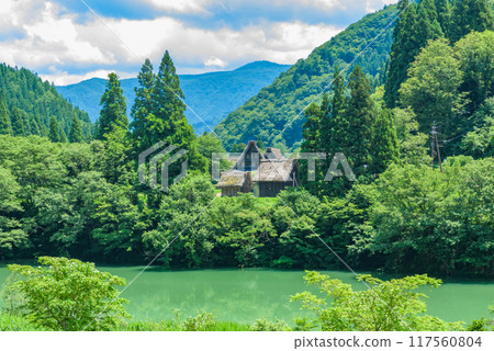 World Heritage "Shirakawa-go and Gokayama Gassho-style Villages" Suganuma, Nanto City (Importantly designated traditional building) Suganuma Village, Gokayama, Etchu (Historic site) World Heritage "Shirakawa-go and Gokayama Gassho-style Villages" Suganuma, Nanto City (Importantly designated traditional building) Suganuma Village, Gokayama, Etchu (Historic site) 117560804