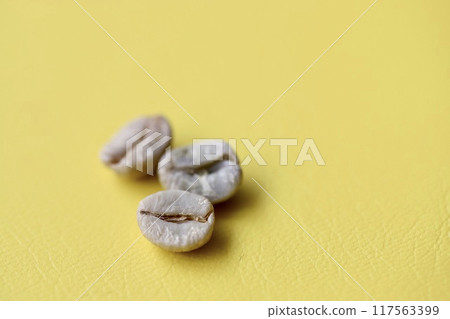 Coffee beans before roasting Raw coffee beans Coffee beans before roasting Raw coffee beans 117563399