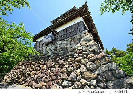 福井縣堺市現存天守閣「丸岡城」的晴天 福井縣堺市現存天守閣「丸岡城」的晴天 117564111