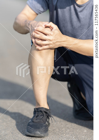 男性膝蓋疼痛 膝蓋疼痛 身體部位 117565436