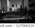 街上建築物的影子 117566310