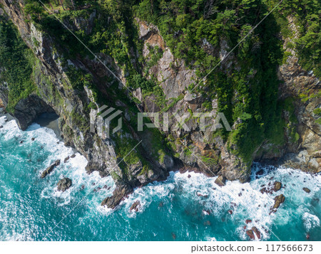空拍「岩手郡」 在田野畑村,用無人機從海邊拍攝宇野須懸崖的絕美高度 空拍「岩手郡」 在田野畑村,用無人機從海邊拍攝宇野須懸崖的絕美高度 117566673