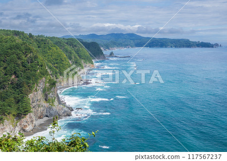 「岩手縣」田野畑村，五排懸崖上的鸕鶿巢，看起來像屏風 117567237