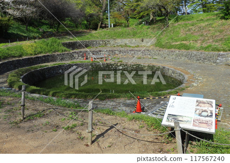 Hinoike Pond at the site of Nittakanayama Castle (Ota City, Gunma Prefecture) Hinoike Pond at the site of Nittakanayama Castle (Ota City, Gunma Prefecture) 117567240