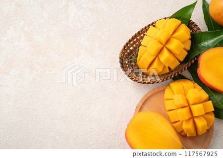 Mango Sunshine Fruit Taiwan Taiwan fruit mango マンゴー 117567925