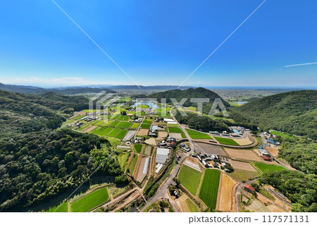 南淡路市的一個村莊的鳥瞰圖 117571131