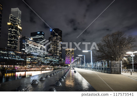 Melbourne CBD Night View in Australia Melbourne CBD Night View in Australia 117573541