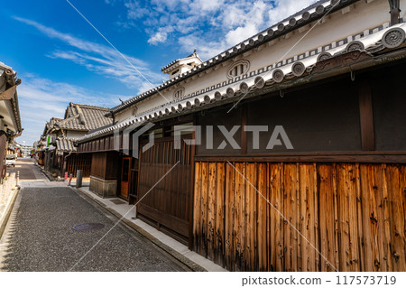 [Important Preservation District for Groups of Traditional Buildings] Tondabayashi Jinaimachi, Kiguchi Family Residence and Shironomon-suji 1, Tondabayashi City, Osaka Prefecture 117573719