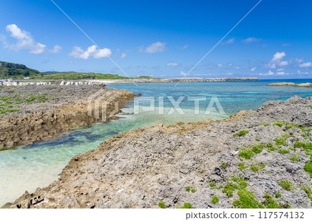 Yonaguni's spectacular 2 tatami beach 117574132