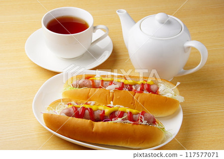 hot dog  117577071
