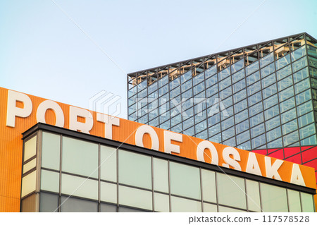 Osaka harbor 117578528