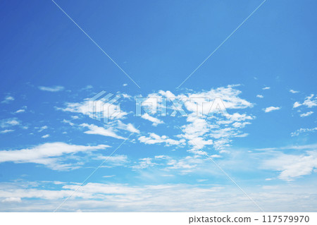 夏天藍天和雲彩 夏天藍天和雲彩 117579970