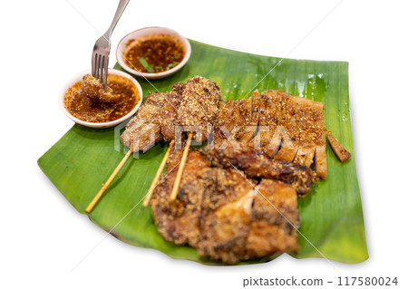 Top view of Skewer spicy pock and chicken grill, focus selective Top view of Skewer spicy pock and chicken grill, focus selective 117580024
