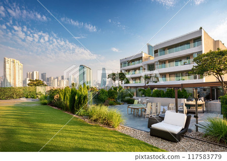 Apartment with terrace 117583779