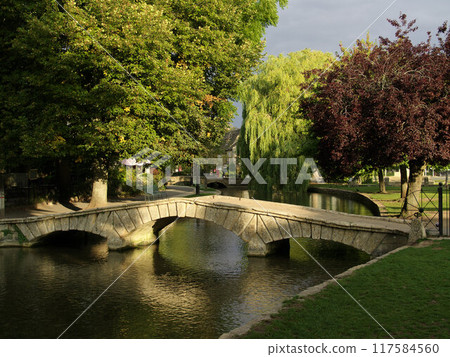 Landscape of Bourton-on-the-Water, Cotswolds, England Landscape of Bourton-on-the-Water, Cotswolds, England 117584560