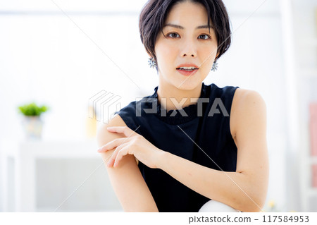 年輕的女士的肖像 117584953