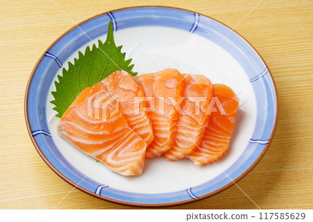 三文魚生魚片 117585629