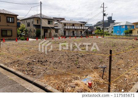 Land that was cleared after demolishing a vacant house in a residential area Land that was cleared after demolishing a vacant house in a residential area 117585671