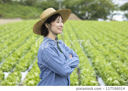 年輕女子務農 117586014