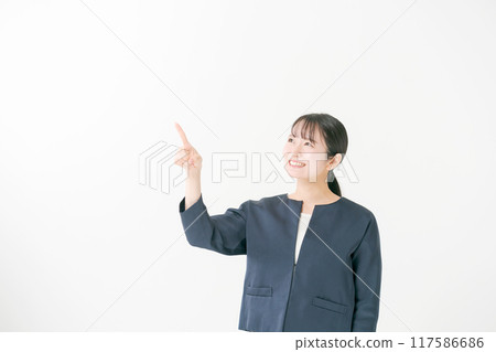 A woman in her 20s in a suit A woman in her 20s in a suit 117586686