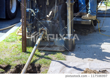 Using horizontal directional drilling machine, trenchless communications, fiber optic laying can be achieved before installing an underground network 117586997