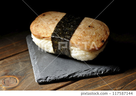 Spam rice ball Spam rice ball 117587144