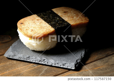 Spam rice ball Spam rice ball 117587150