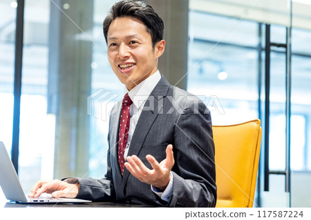 Suit businessman shooting cooperation: WEEK Shibadaimon (Sun Frontier Fudousan) Suit businessman shooting cooperation: WEEK Shibadaimon (Sun Frontier Fudousan) 117587224