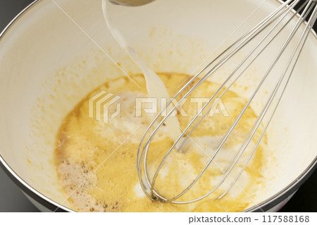 Mix the ingredients to make steamed bread 117588168