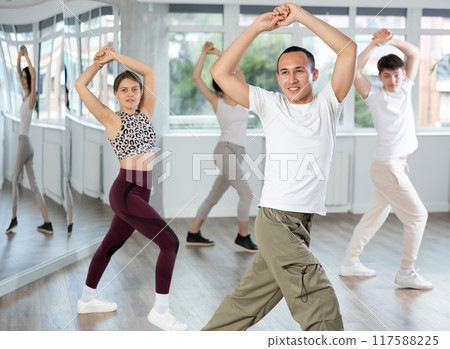 Group of young people dancing jazz funk 117588225