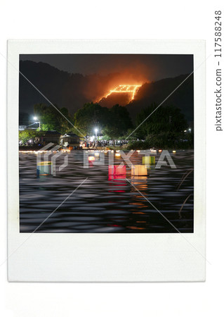 Gozan no Okuribi (fireworks on the five mountains) Torii-shaped floating lanterns, Polar style Gozan no Okuribi (fireworks on the five mountains) Torii-shaped floating lanterns, Polar style 117588248