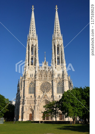 Central Europe, Austria, World Heritage Site, Vienna Historical District, Votive Church along Ringstrasse 117589029