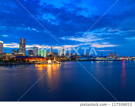 橫濱港未來夜景摩天輪紅磚倉庫 117589053