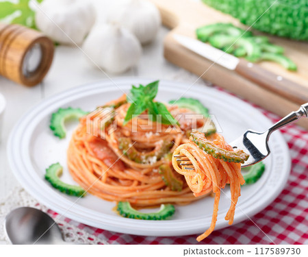 Bitter melon Italian spaghetti (Napolitan) - the bitterness of bitter melon is the accent Bitter melon Italian spaghetti (Napolitan) - the bitterness of bitter melon is the accent 117589730