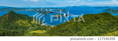 從龜老山展望台眺望島波海道_來島海峽大橋和瀨戶內海諸島 117590309