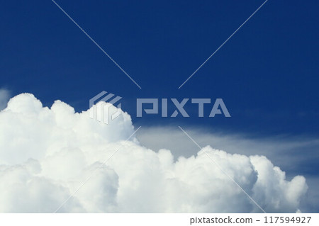 夏天的藍天白雲 117594927