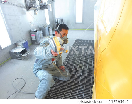 Painting work at an automobile body repair and painting factory 04 117595643