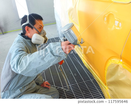 Painting work at an automobile body repair and painting factory 07 117595646