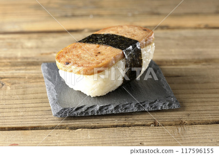 石板板上的垃圾郵件 musubi 117596155