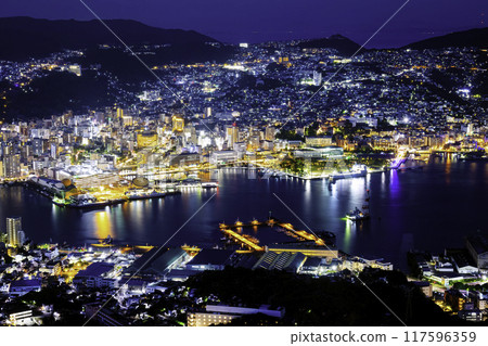 世界新三大夜景之一的稻佐山夜景（長崎縣長崎市稻佐町） 117596359