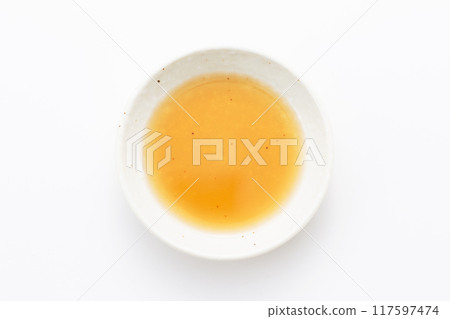 White soup 117597474