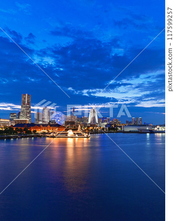 橫濱港未來夜景摩天輪紅磚倉庫 117599257