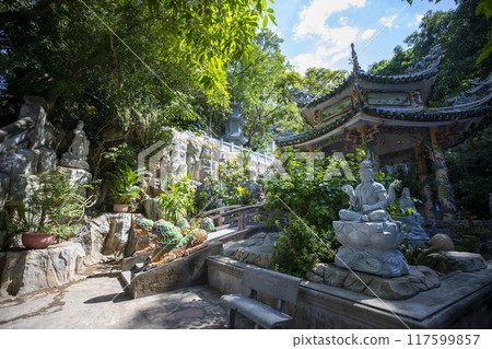 This is a beautiful view of the Marble Mountains, a famous tourist attraction in Vietnam. This is a beautiful view of the Marble Mountains, a famous tourist attraction in Vietnam. 117599857